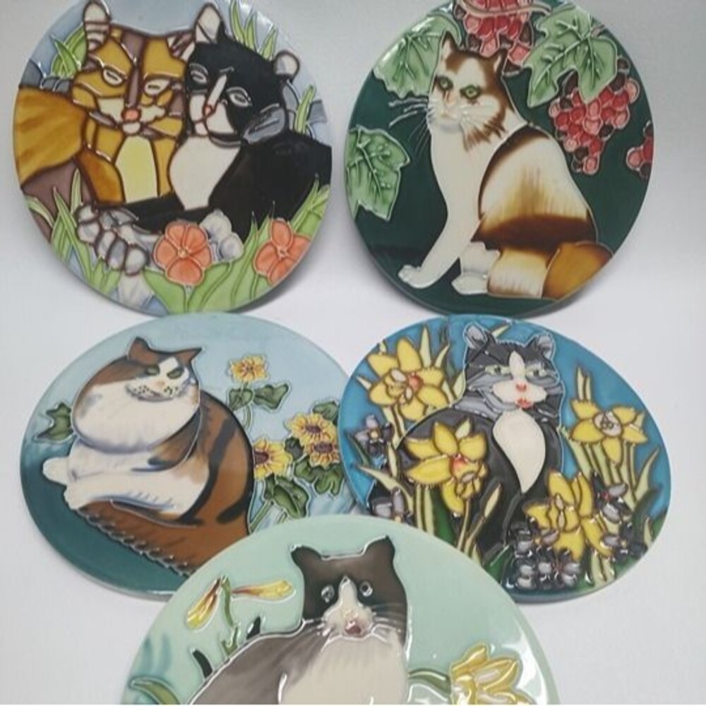6 pc Kitty Cats Feline Ceramic Wall Tile Cat Plaque 6" round Floral Flowers